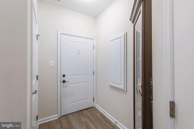 6521 Walcott Ln #402, Frederick, MD 21703