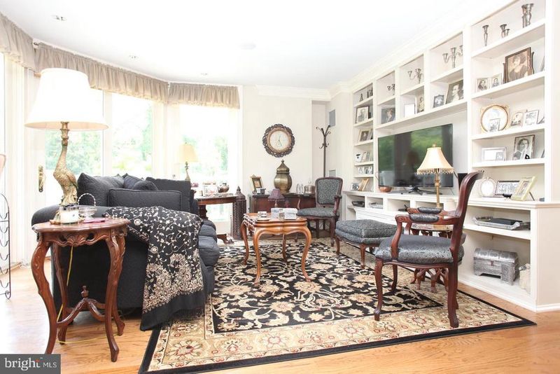 1201 N Nash St #104, Arlington, VA 22209