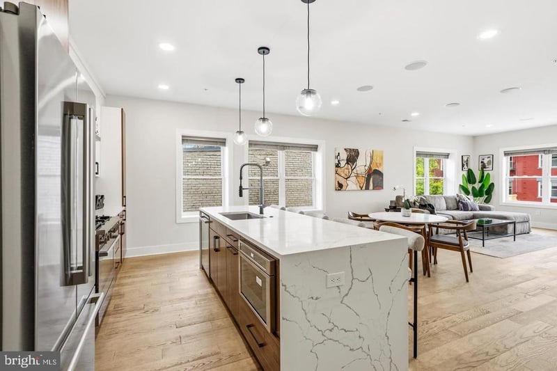 615 Irving St NW #2, Washington, DC 20010