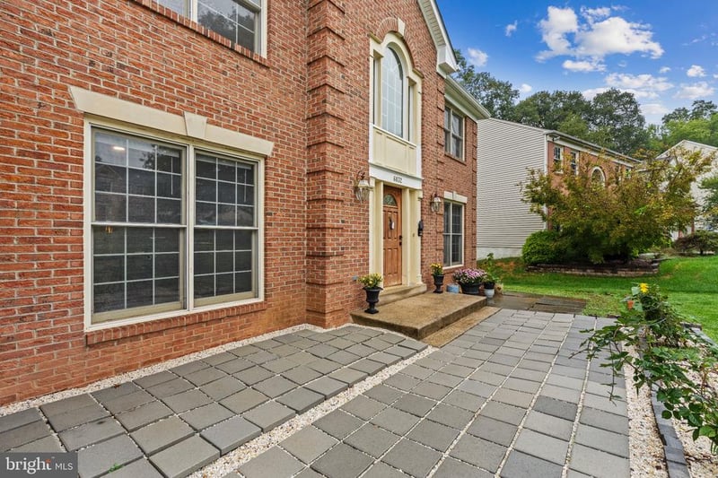 6832 Compton Hts, Clifton, VA 20124
