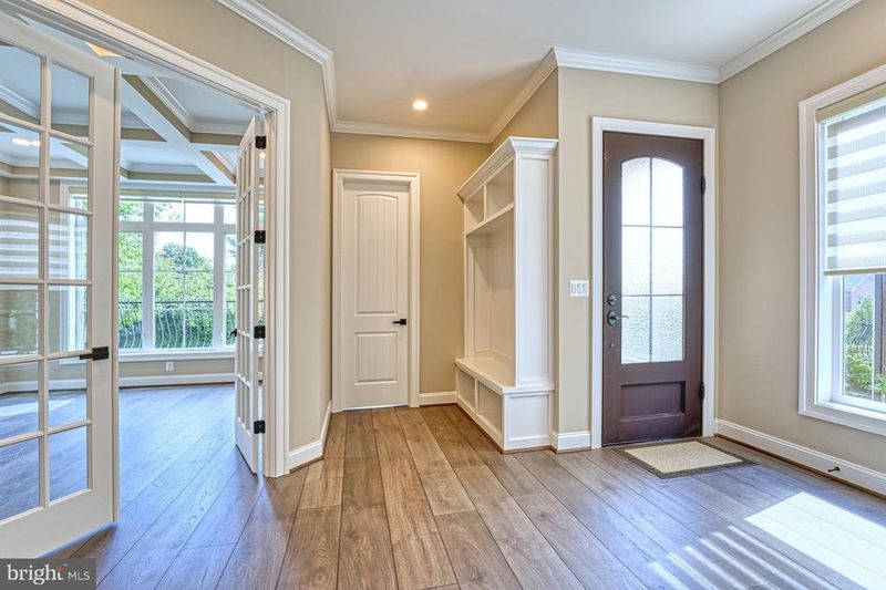 1600 Great Falls St, Mclean, VA 22101