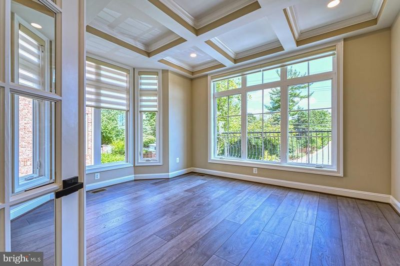 1600 Great Falls St, Mclean, VA 22101