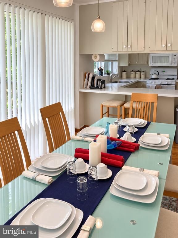 4204 Hatton Ct, Alexandria, VA 22311
