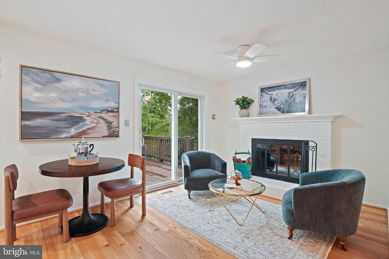 8267 Clifton Farm Ct, Alexandria, VA 22306