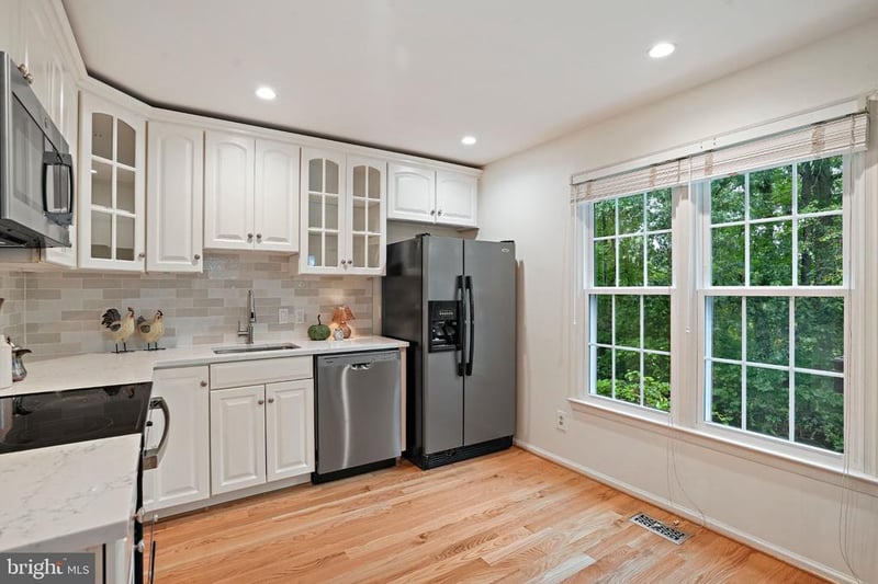 8267 Clifton Farm Ct, Alexandria, VA 22306