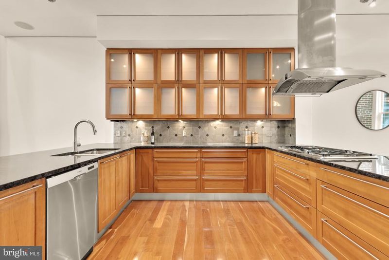 1324 Q St NW #PH B, Washington, DC 20009