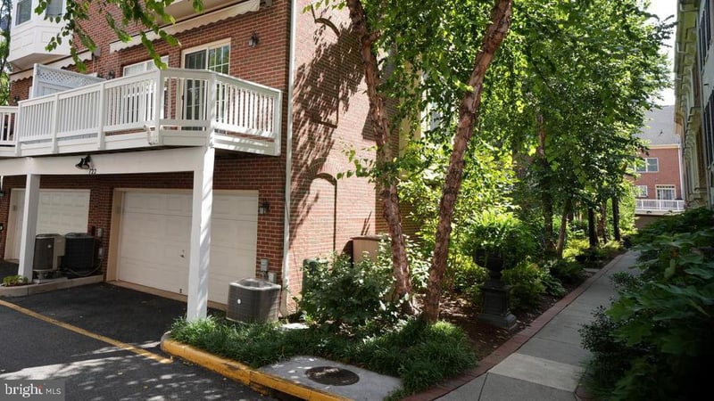 722 Capitol Square Pl SW, Washington, DC 20024