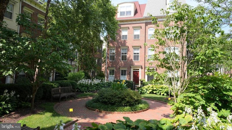 722 Capitol Square Pl SW, Washington, DC 20024