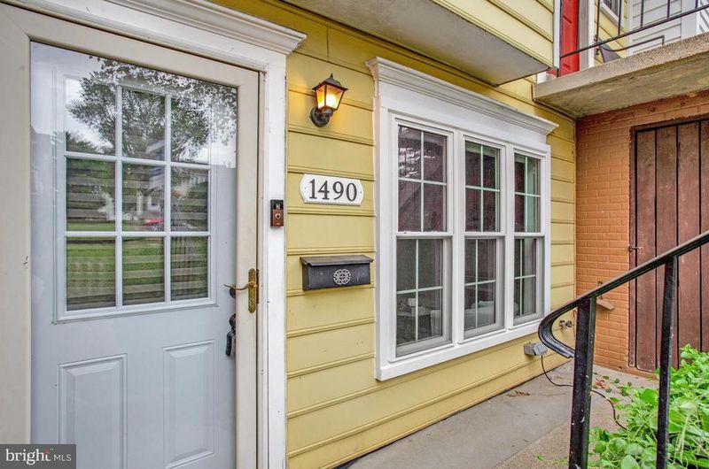 1490 Mara Vista Ct, Crofton, MD 21114