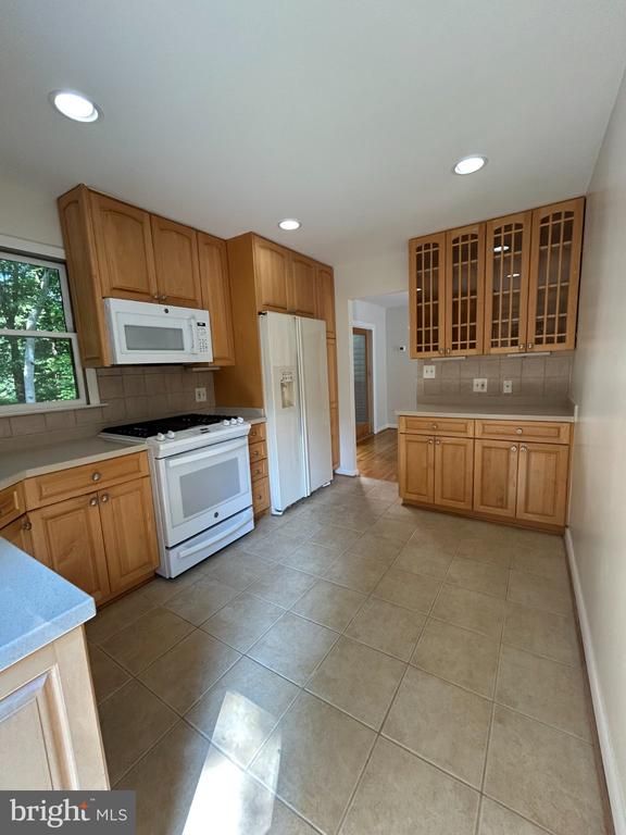 6204 Erman Ct, Burke, VA 22015