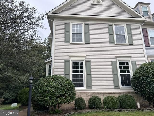 7001 Fieldhurst Ct, Alexandria, VA 22315