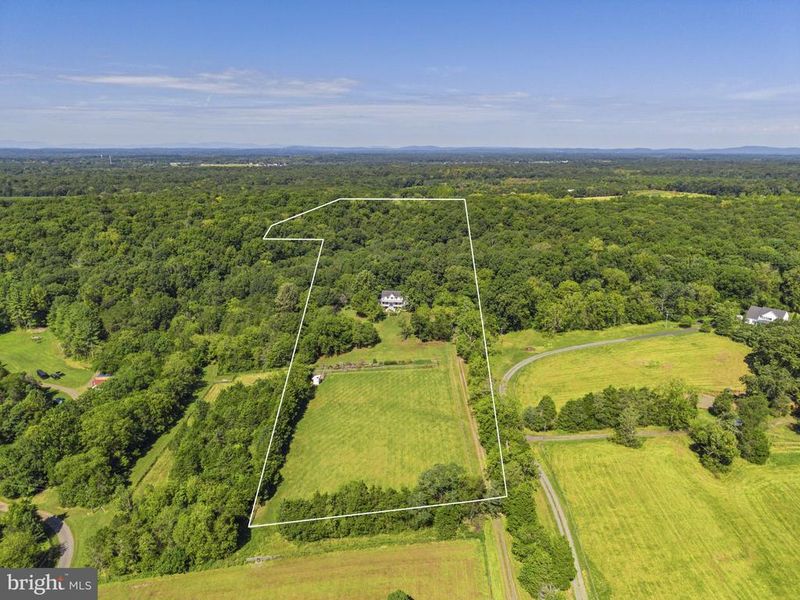 13850 Carriage Ford Rd, Nokesville, VA 20181