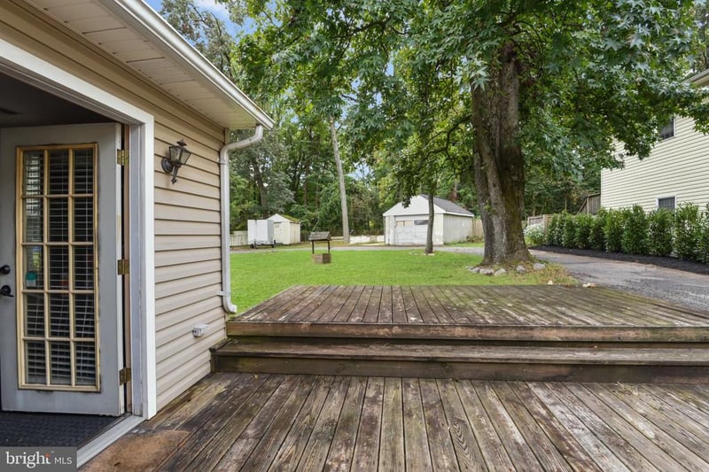 1645 Colony Rd, Pasadena, MD 21122