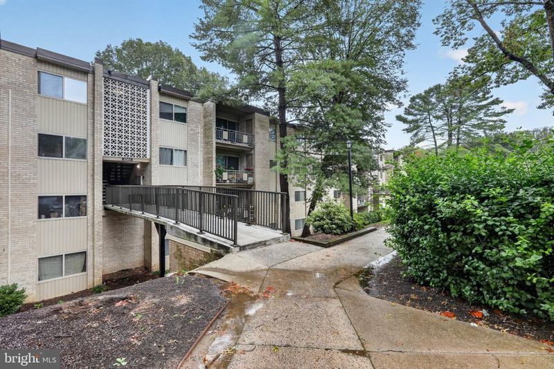 12303 Braxfield Ct #384, Rockville, MD 20852