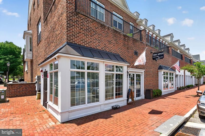 810 Belmont Bay Dr #204, Woodbridge, VA 22191