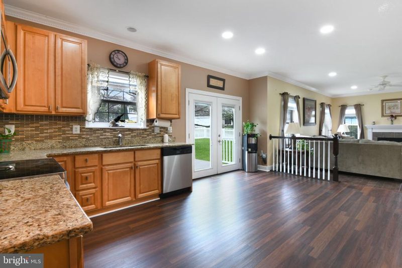 800 Aztec Dr, Frederick, MD 21701