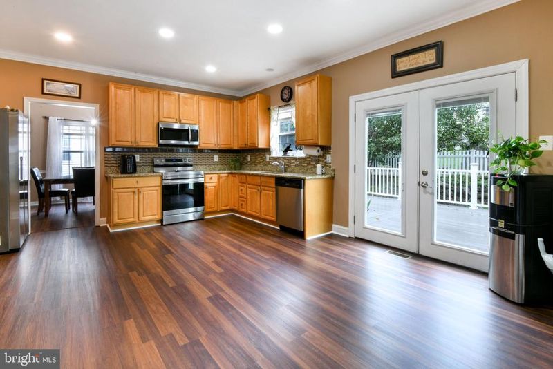 800 Aztec Dr, Frederick, MD 21701