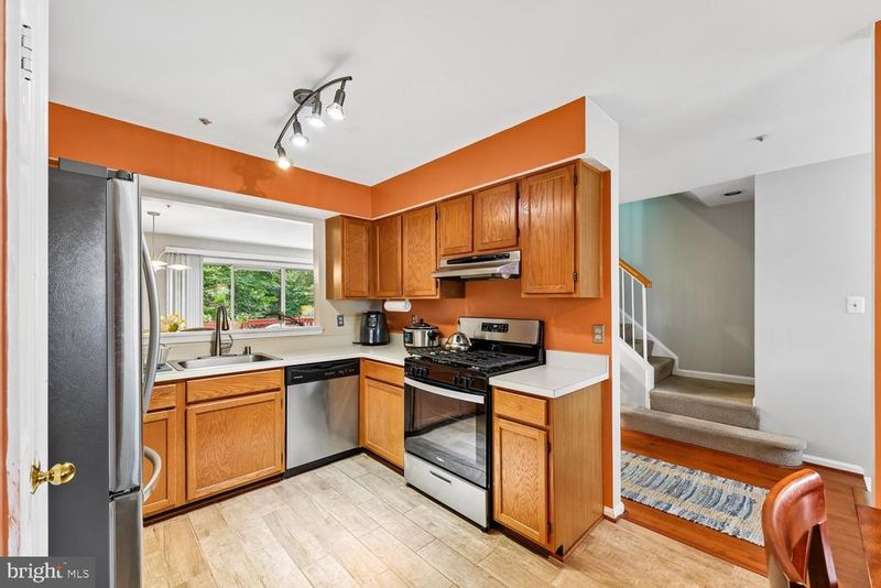 19051 Highstream Dr, Germantown, MD 20874