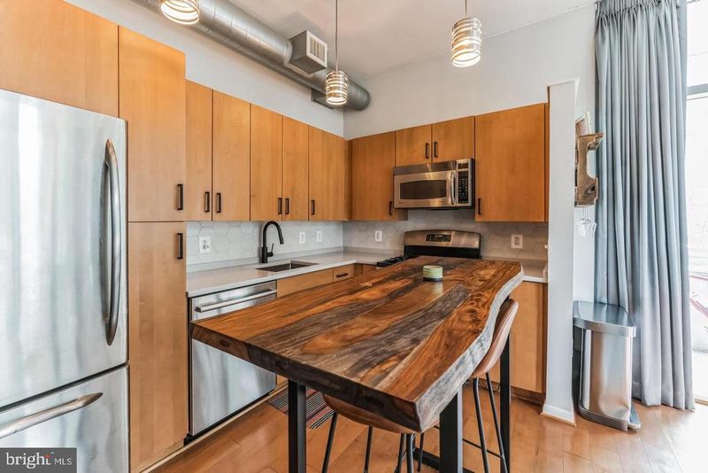 811 4th St NW #318, Washington, DC 20001