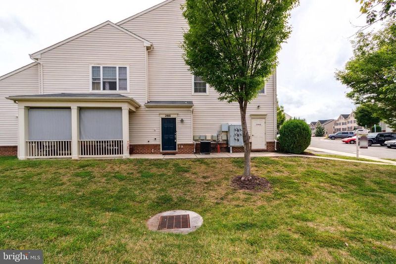 2801 Chinkapin Oak Ln, Woodbridge, VA 22191
