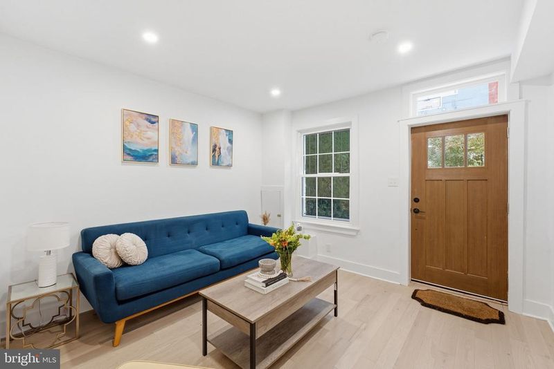 1373 K St SE, Washington, DC 20003