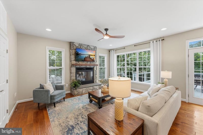 5918 14th St N, Arlington, VA 22205