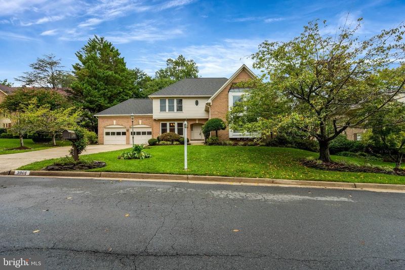 3908 Laro Ct, Fairfax, VA 22031