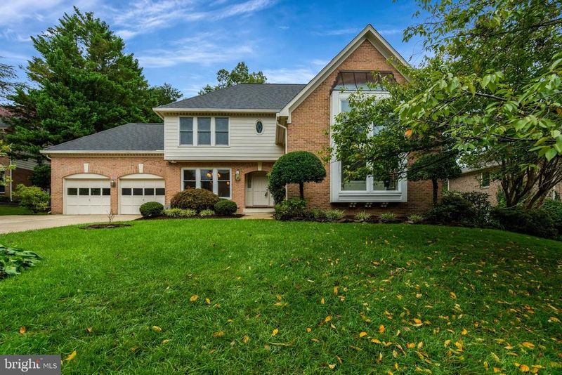 3908 Laro Ct, Fairfax, VA 22031