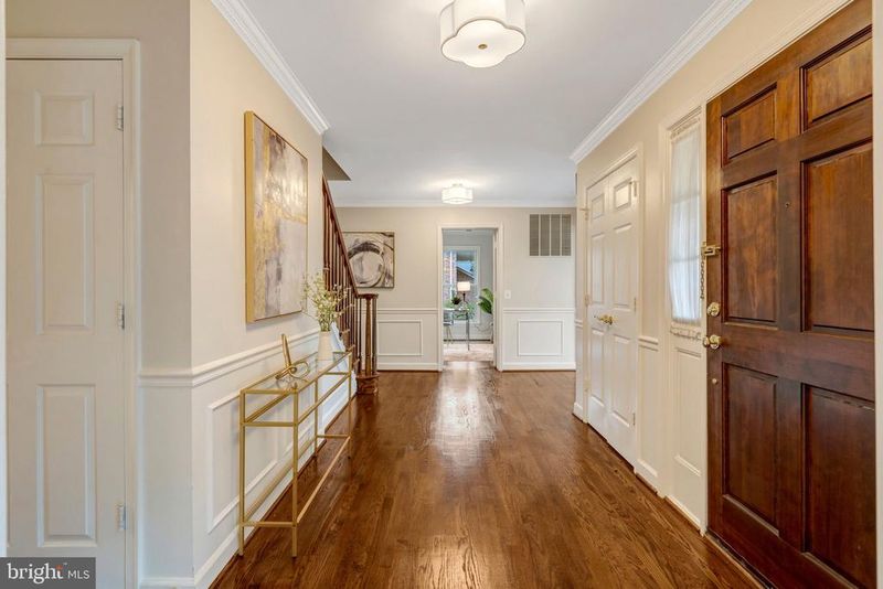 3908 Laro Ct, Fairfax, VA 22031