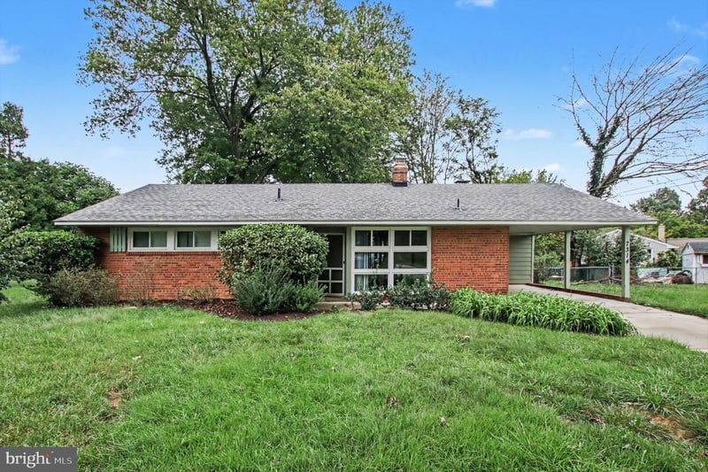 7314 Foxe Pl, Springfield, VA 22151