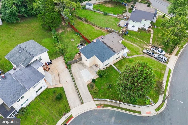 4230 Ardmore Pl, Fairfax, VA 22030