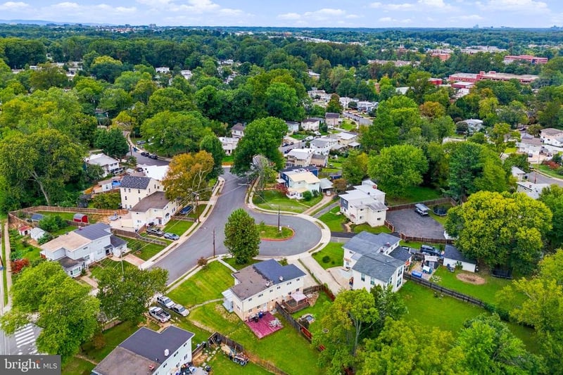 4230 Ardmore Pl, Fairfax, VA 22030