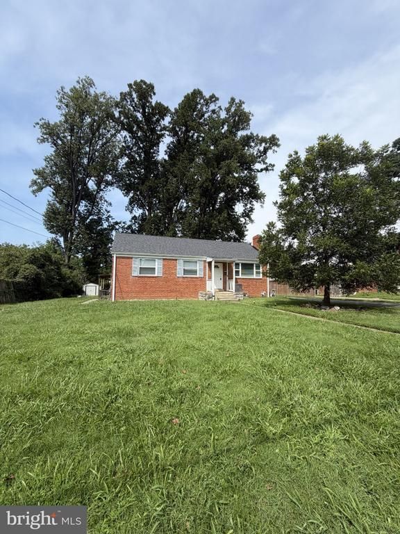 3720 Terrace Dr, Annandale, VA 22003