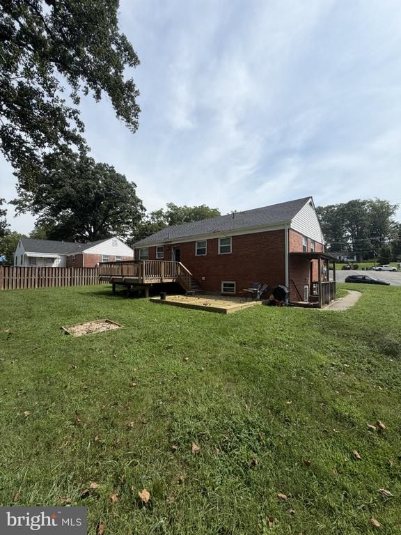 3720 Terrace Dr, Annandale, VA 22003