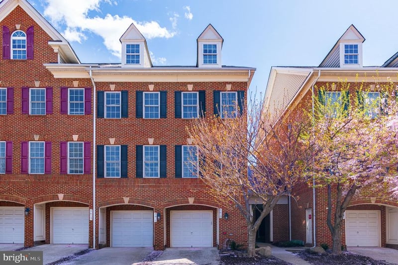 4619 Hummingbird Ln, Fairfax, VA 22033