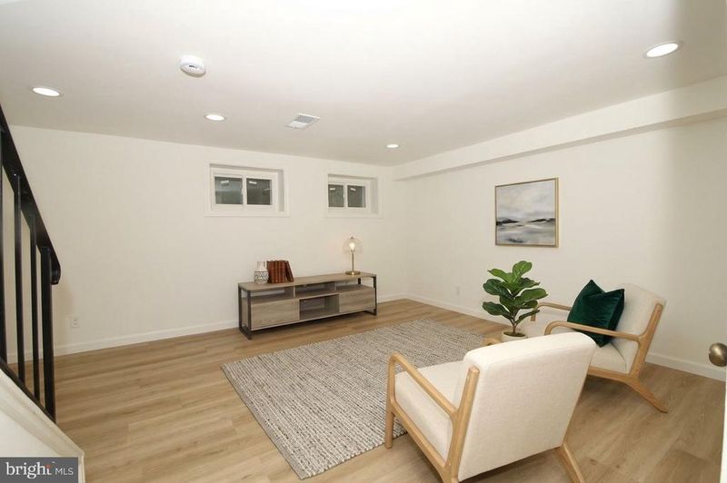 3321 S Wakefield St #A, Arlington, VA 22206