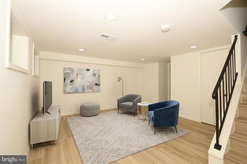 3321 S Wakefield St #A, Arlington, VA 22206