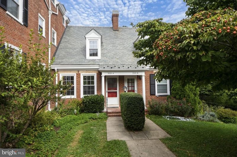 3321 S Wakefield St #A, Arlington, VA 22206