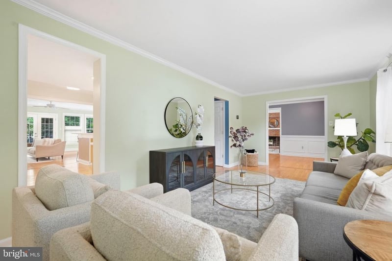 12404 Kings Lake Dr, Reston, VA 20191