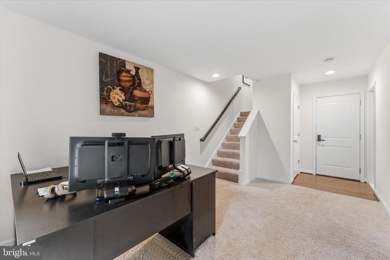 8194 Maude Ln, Manassas, VA 20110