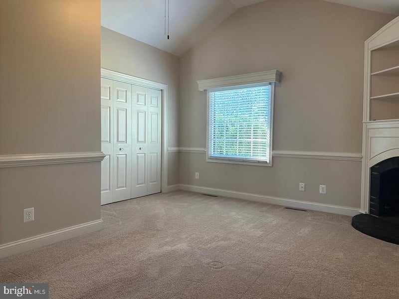11 Chatham Heights Rd, Fredericksburg, VA 22405