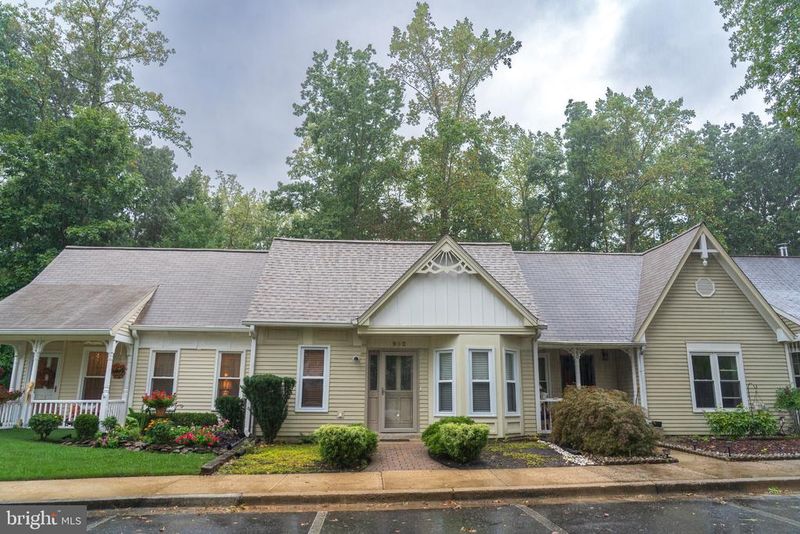 982 Riversedge Cir, Annapolis, MD 21401