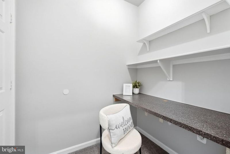 13329 Connor Dr #E, Centreville, VA 20120