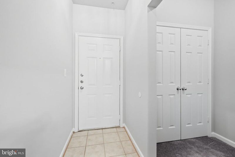 13329 Connor Dr #E, Centreville, VA 20120