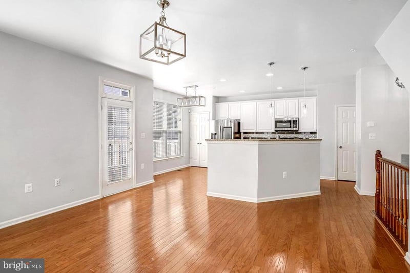 42203 Shorecrest Ter, Aldie, VA 20105