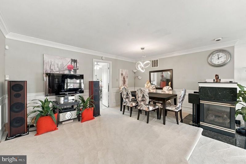 46606 Silhouette Sq, Sterling, VA 20164
