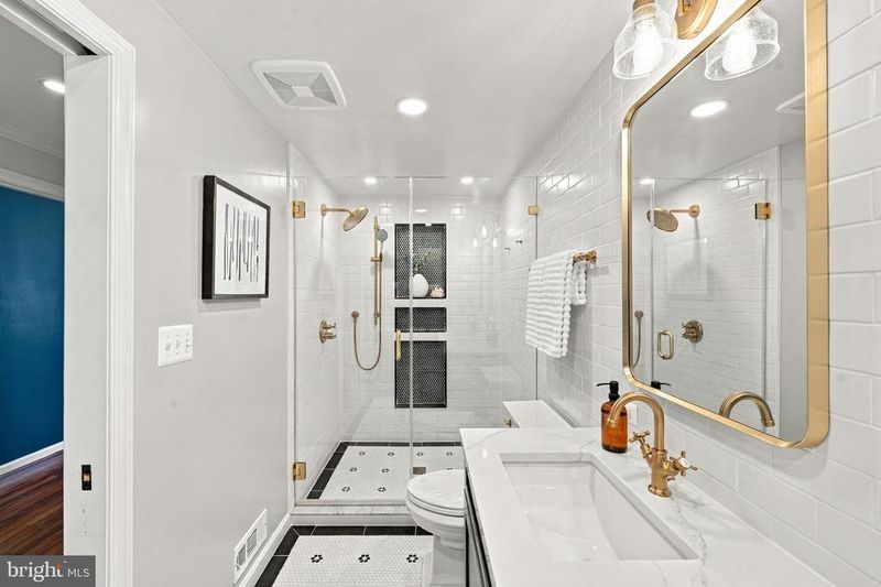 517 N Alfred St, Alexandria, VA 22314