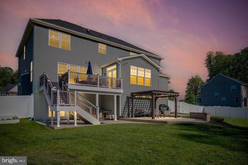 39 Oak Rd, Stafford, VA 22556