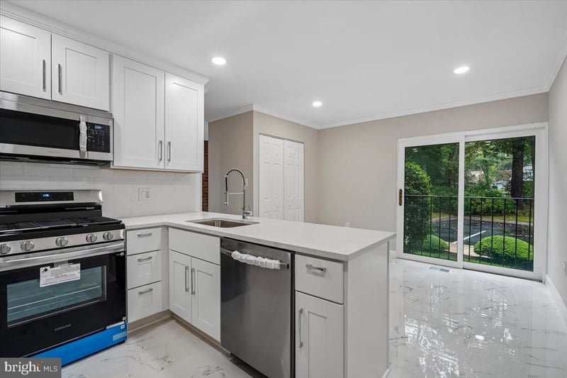 10713 Deborah Dr, Potomac, MD 20854