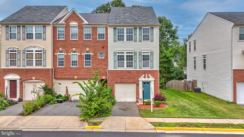 41748 Cynthia Ter, Aldie, VA 20105